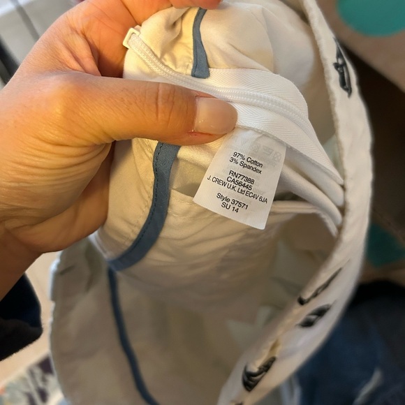 J.Crew 5” Sailboat Printed Chino Shorts - Picture 4 of 4